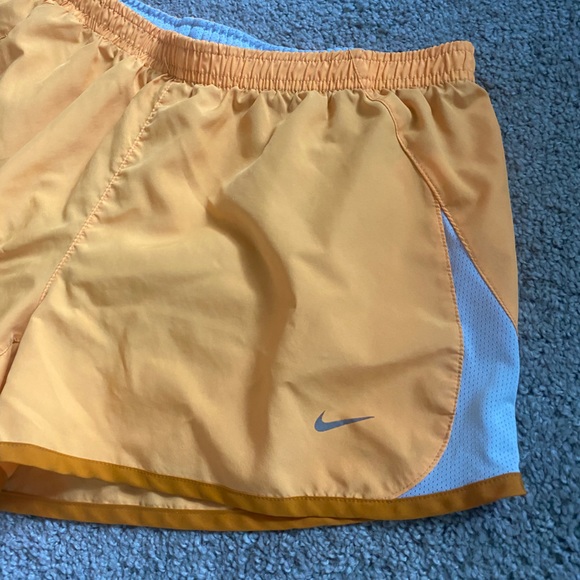 Nike shorts - size L - Picture 4 of 5